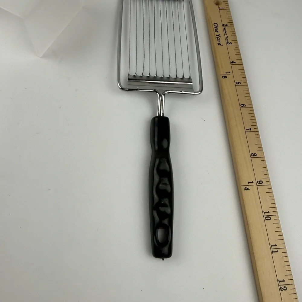 Vintage Cheese/Tomato/Egg Slicer Made in Hong Kong